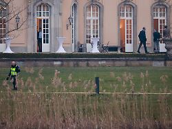 Bild: Reformstreit und Spritpreiszoff : Bundesregierung verschanzt sich bis Mitternacht in Villa Borsig 