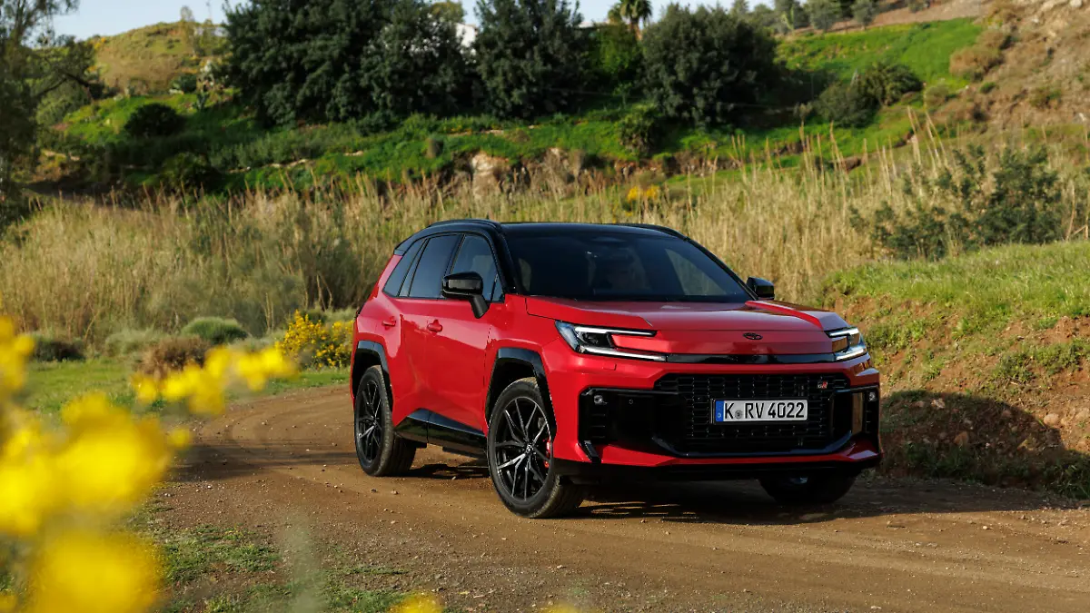 Meistverkauftes Auto kommt neu: Sanfte Evolution: SUV Toyota RAV4 bleibt weitgehend auf Kurs