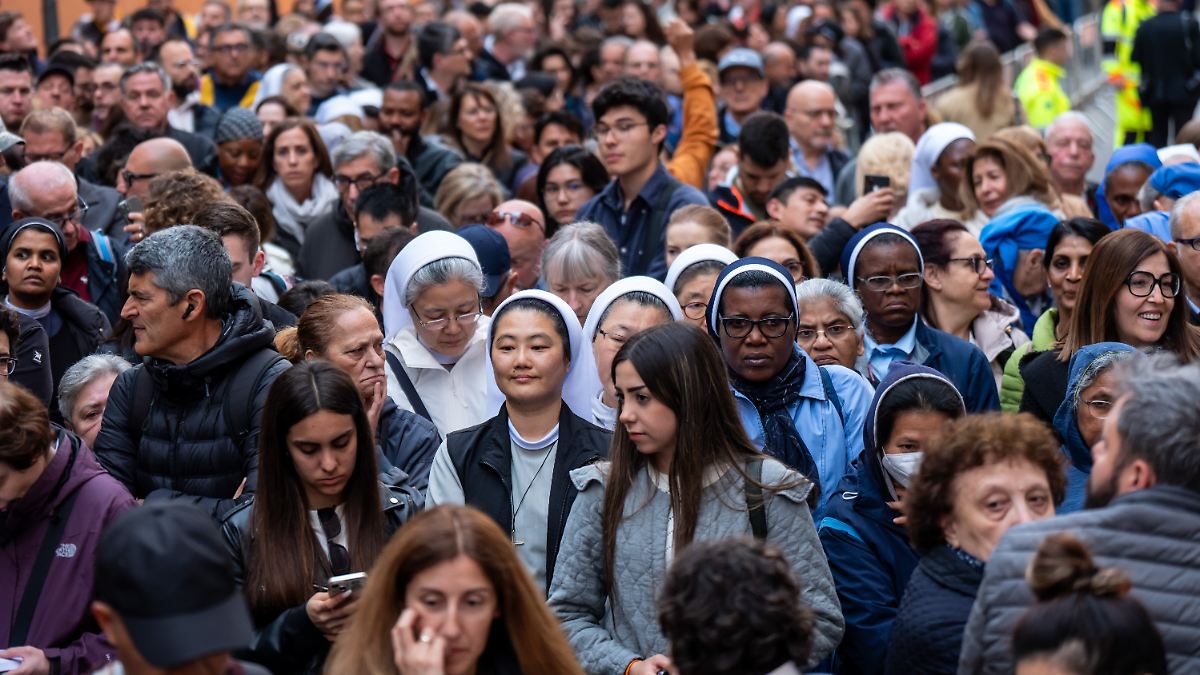 Studie: Kapazität überschritten: So viele Menschen verträgt die Erde maximal