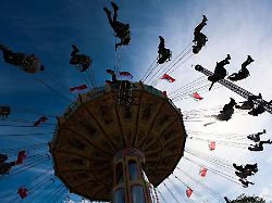 Baden-Württemberg: Rummel, Zelte und Adrenalin – Das bietet das Frühlingsfest