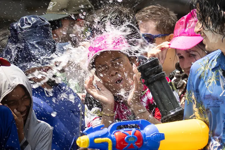 People-participate-in-the-Songkran-water-festival-to-celebrate-the-Thai-New-Year-in-Prachinburi-province-Thailand-Monday-April-13-2026