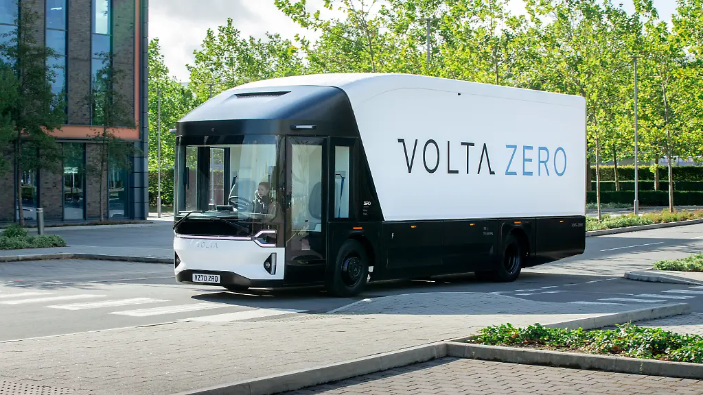 Volta-Trucks-Left-Side-Business-Park-Full