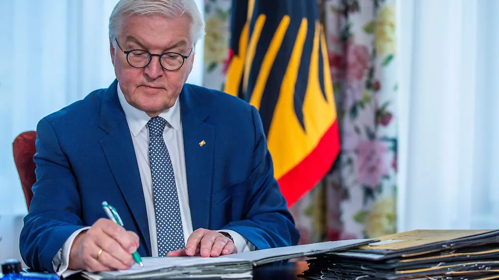 Bundespraesident-Frank-Walter-Steinmeier-verlegt-seinen-Amtssitz-fuer-drei-Tage-nach-Mecklenburg-Vorpommern-nicht-zum-ersten-Mal