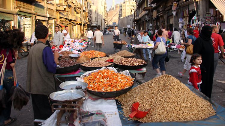 Auch auf den normalen Straßen fühlen sich Reisende in Aleppo wie in einem einzigen, großen Basar.