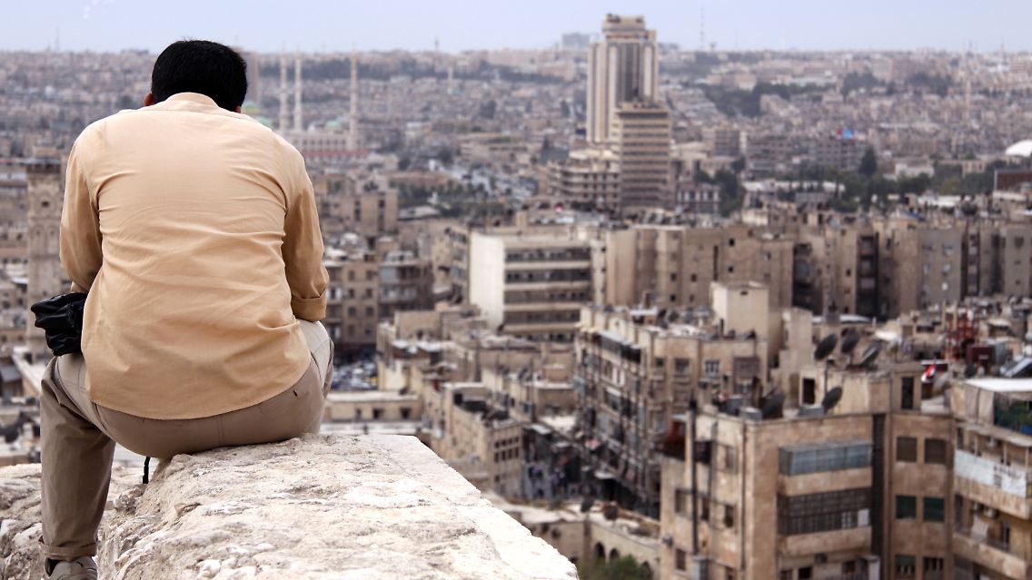 Über dem Häusermeer: Von der Zitadelle 60 Meter über dem Basar überblickt man ganz Aleppo.