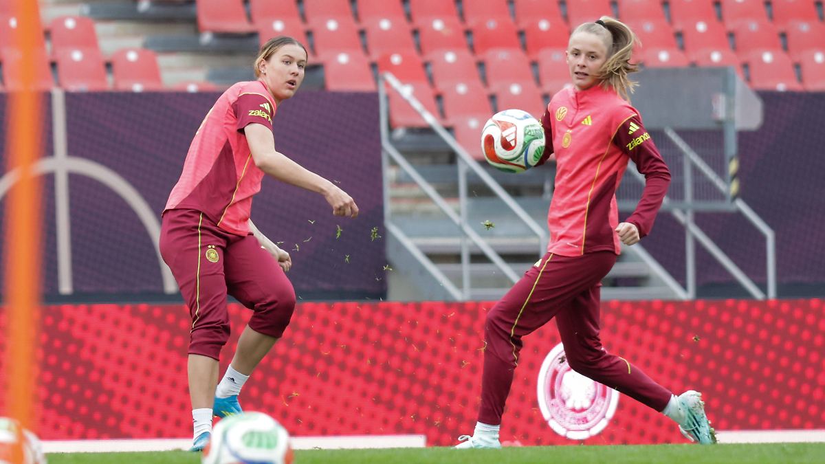 Bundestrainer in Sorge für WM: DFB-Aufsteigerin macht Star vergessen - und bereitet Kopfschmerzen