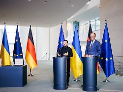 Mehr militärische Zusammenarbeit : Deutschland finanziert Ukraine Hunderte Patriot-Raketen