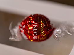 Gericht: Verwechslungsgefahr: Aldi muss Schlappe im Schoko-Kugel-Streit mit Lindt einstecken