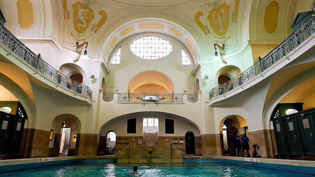 Das-Mueller-sche-Volksbad-feiert-im-Mai-sein-125-jaehriges-Bestehen