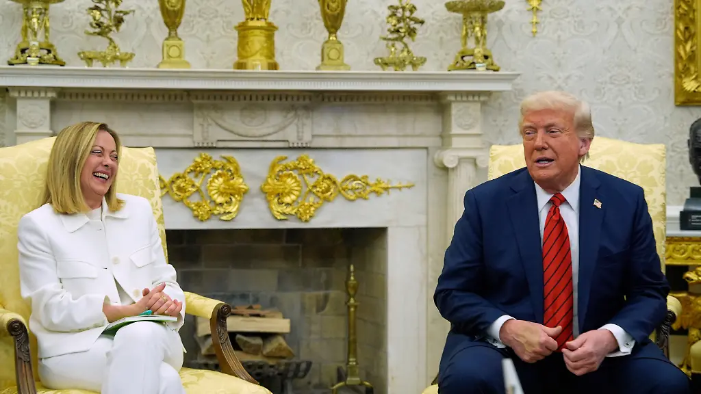 President-Donald-Trump-meets-with-Italy-s-Prime-Minister-Giorgia-Meloni-in-the-Oval-Office-of-the-White-House-Thursday-April-17-2025-in-Washington