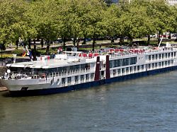 Frau stürzt ins Wasser: Deutsche Seniorin stirbt bei Ausstieg von Kreuzfahrtschiff in Wien