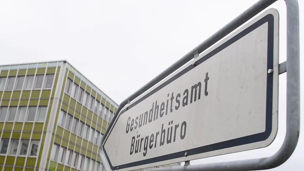 Mehrere-Gesundheitsaemter-in-Sachsen-Anhalt-warnen-vor-einem-Stocken-der-Digitalisierung-und-neuen-personellen-Engpaessen