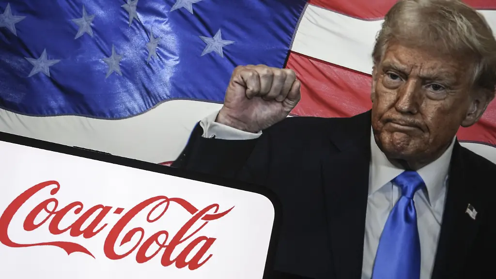 ANKARA-TURKIYE-JULY-23-In-this-photo-illustration-logo-of-Coca-Cola-is-seen-on-a-mobile-screen-in-front-of-a-photo-of-US-President-Donald-Trump-on-a-computer-screen-in-Ankara-Turkiye-on-July-23-2025