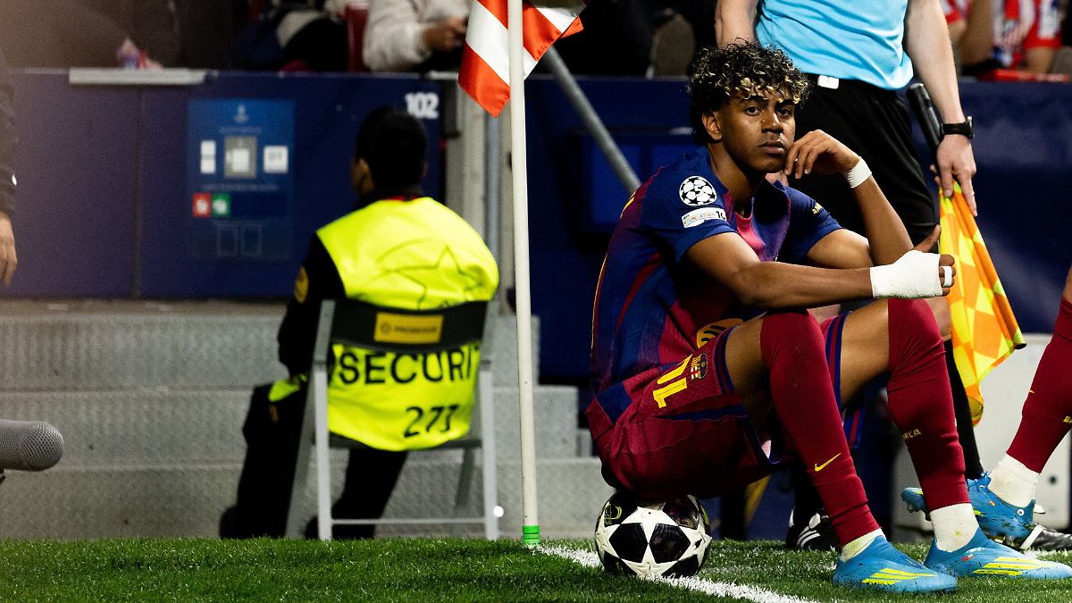 Was macht er da?: Lamine Yamals Champions-League Foto mischt das Internet auf