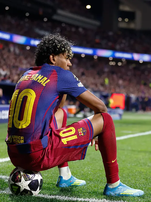 April-14-2026-Madrid-Madrid-Spain-Lamine-Yamal-of-FC-Barcelona-Barca-looks-on-during-the-UEFA-Champions-League-2025-26-Quarter-Final-Second-Leg-match-between-Atletico-de-Madrid-and-FC-Barcelona-at-Riyadh-Air-Metropolitano-on-April-14-2026-in-Madrid-Spain