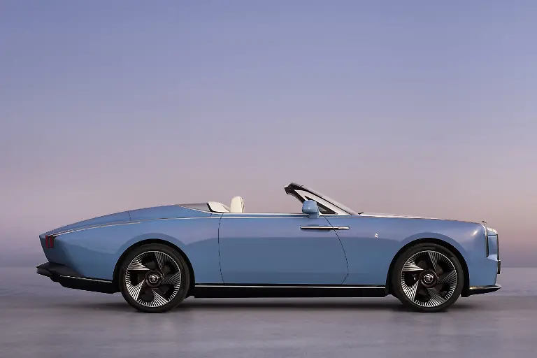 Fuer-einen-Rolls-Royce-ist-der-Nightingale-angemessen-lang