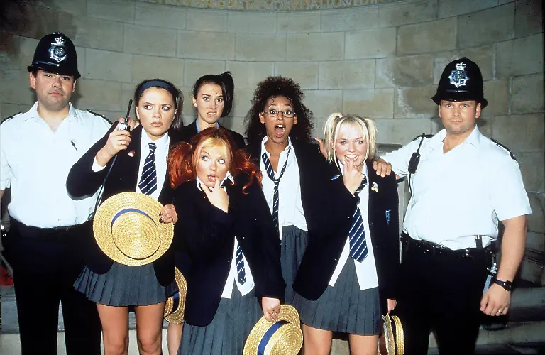 SPICE-GIRLS-PHOTO-SESSION-SPICE-GIRLS-PHOTO-SESSION-OCTOBER-1997