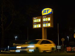 Berechnungen von Forschern: Effekt von Tankrabatt nur gering - Einkommensstarke profitieren am meisten