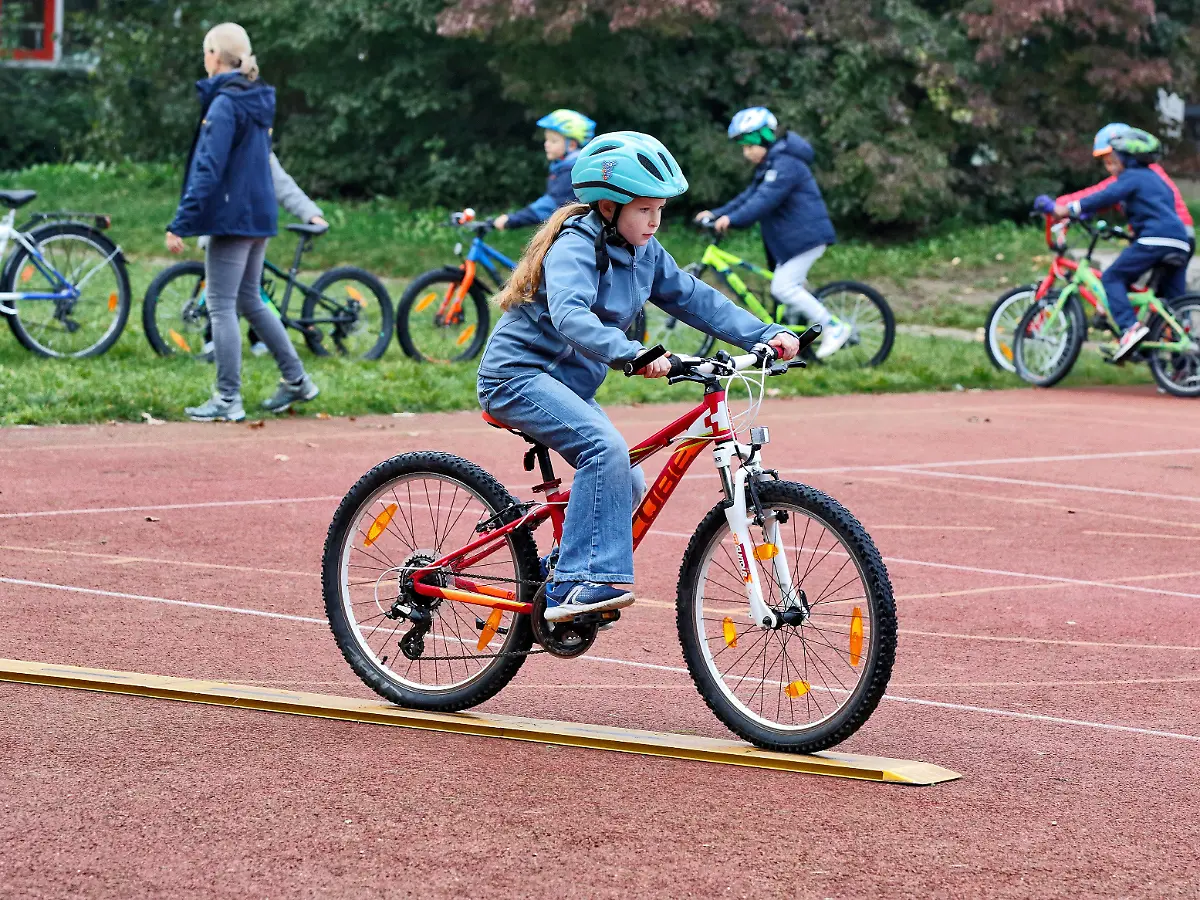Klarer Sieger, klarer Verlierer: ADAC testet Kinder- und Jugendfahrrder -  ein Modell fllt durch - ntv.de