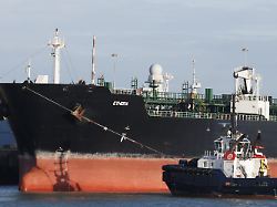 Höhe der Strafe nicht bekannt: Öltanker der russischen Schattenflotte darf französische Gewässer verlassen