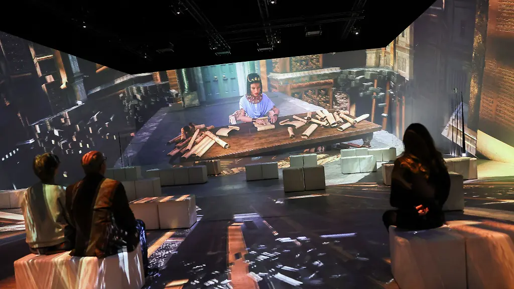 Wie-lebte-liebte-und-herrschte-Kleopatra-eigentlich-Eine-immersive-Show-in-Hamburg-Altona-am-Diebsteich-erzaehlt-vom-Leben-der-letzten-grossen-Herrscherin-des-Alten-Aegyptens