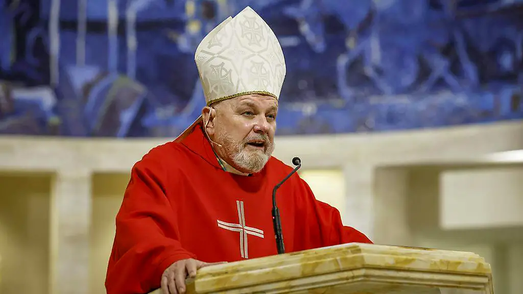 April-15-2026-Archbishop-Thomas-Wenski-presides-over-Good-Friday-at-St-Mary-Cathedral-on-Friday-April-3-2026-in-Miami