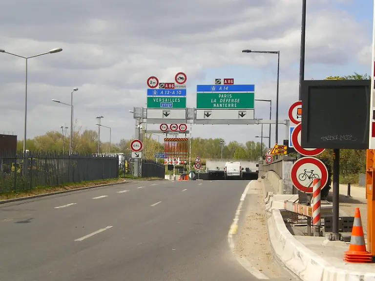 Voie-d-acces-au-Duplex-A86-et-au-Tunnel-de-Rueil-Avril-2012