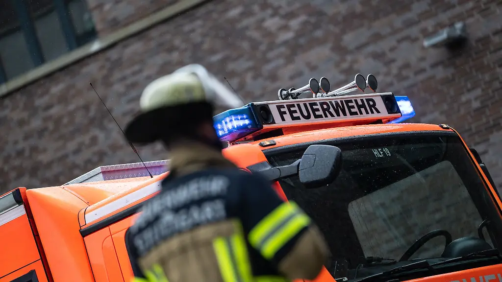 Mehrfach-wird-in-einer-Schule-in-Berlin-Charlottenburg-Feuer-gelegt