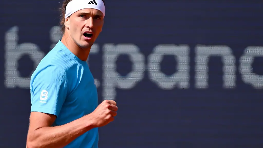 Alexander-Zverev-jubelt-ueber-den-Einzug-ins-Viertelfinale