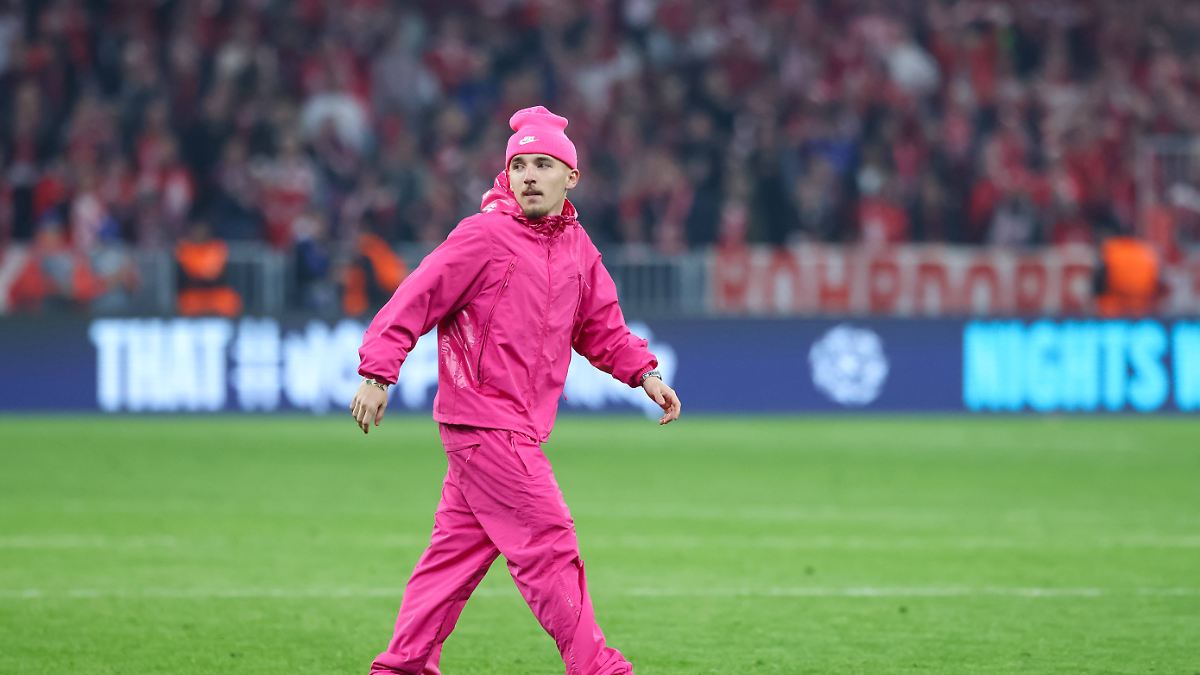 Ballack stört sich an Karl: Feierndes Bayern-Talent sorgt mit schrillem CL-Outfit für Aufsehen