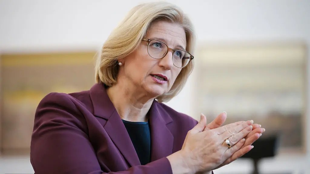 Aus-Sicht-der-saarlaendischen-Regierungschefin-Anke-Rehlinger-SPD-reicht-die-in-Aussicht-stehende-Entlastung-nicht-aus