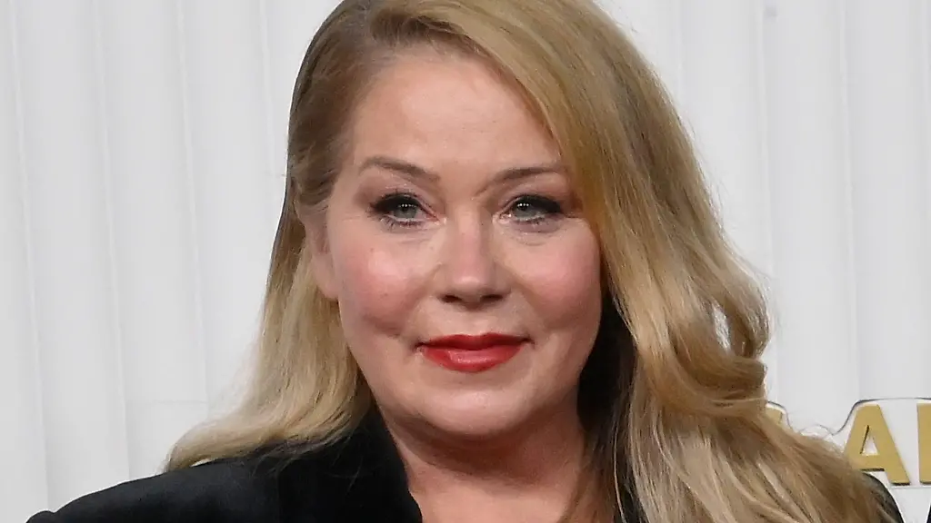 Entertainment-Bilder-des-Tages-Christina-Applegate-attends-the-29th-annual-SAG-Awards-at-the-Fairmont-Century-Plaza-in-Los-Angeles-California-on-Sunday-February-26-2023