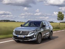 Neuauflage einstiger Van-Legende: Renault Espace E-Tech 200 - nun normales SUV statt Raumwunder