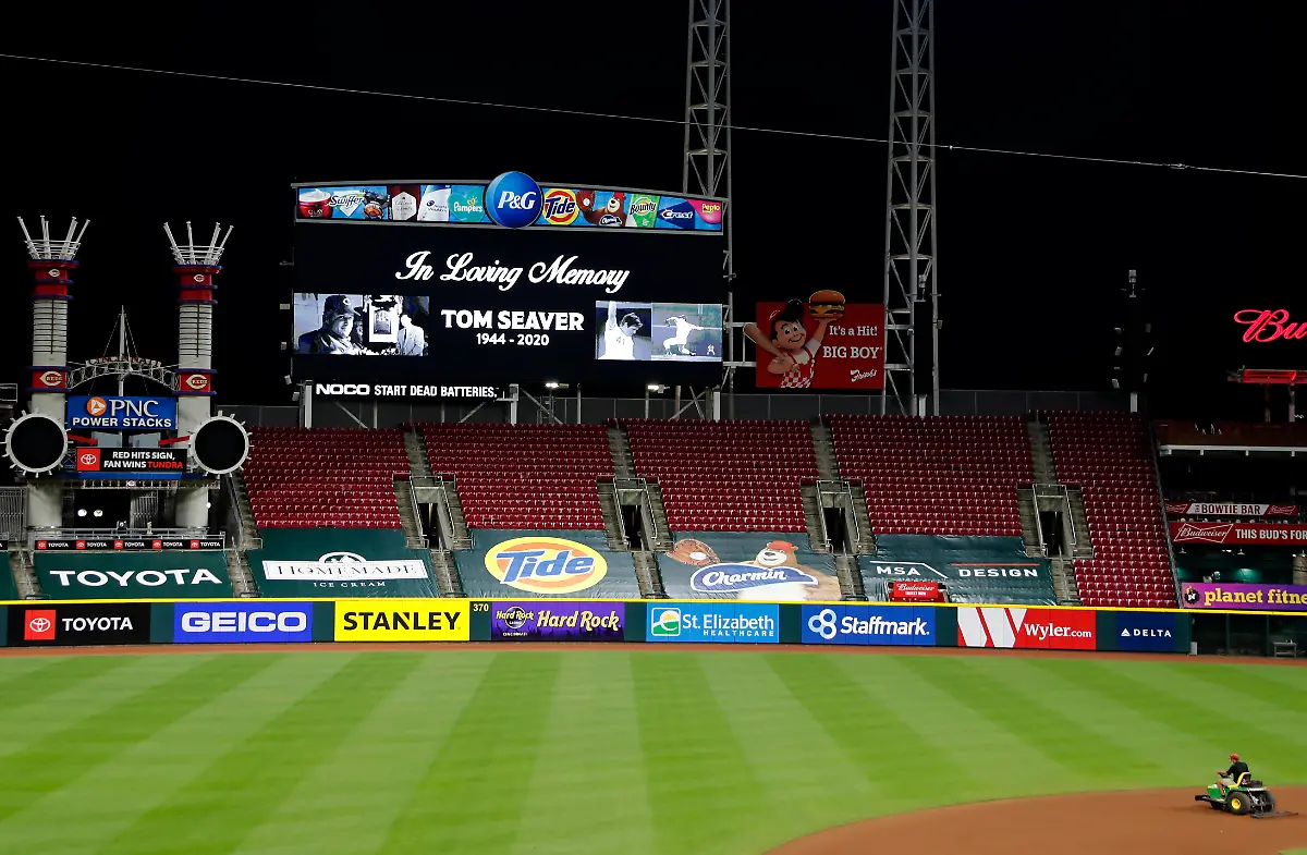 2020-09-03T024511Z-1175141920-NOCID-RTRMADP-3-MLB-ST-LOUIS-CARDINALS-AT-CINCINNATI-REDS