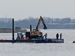 "Ist sehr, sehr beschwerlich": Wal "freigespült" - aber Transport verzögert sich