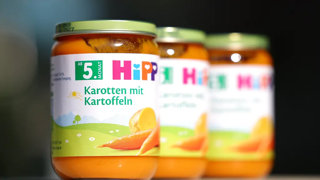 ABD0005-20260418-WIEN-OeSTERREICH-ZU-APA0002-VOM-18-4-2026-HiPP-hat-sein-gesamtes-Babykostglaeschen-Sortiment-bei-Spar-Oesterreich-zurueckgerufen-Es-kann-nicht-ausgeschlossen-werden-dass-durch-Manipulation-in-den-Artikel-Gemueseglaeschen-Karotte-mit-Kartoffel-190-Gramm-ein-gefaehrlicher-Stoff-eingebracht-wurde-hiess-es-in-einer-Aussendung-des-Unternehmens-Im-Bild-Der-Artikel-Gemueseglaeschen-Karotte-mit-Kartoffel-aufgenommen-am-Samstag-18-April-2026-in-Wien