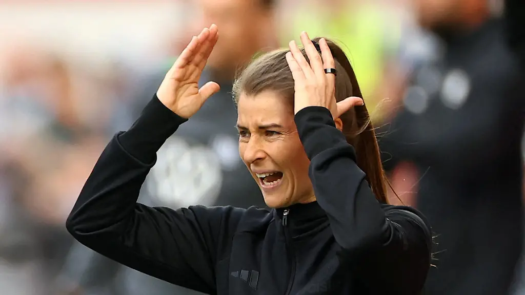 Soccer-Football-Bundesliga-1-FC-Union-Berlin-v-VfL-Wolfsburg-Stadion-An-der-Alten-Forsterei-Berlin-Germany-April-18-2026-1-FC-Union-Berlin-interim-coach-Marie-Louise-Eta-reacts-REUTERS-Lisi-Niesner-DFL-REGULATIONS-PROHIBIT-ANY-USE-OF-PHOTOGRAPHS-AS-IMAGE-SEQUENCES-AND-OR-QUASI-VIDEO