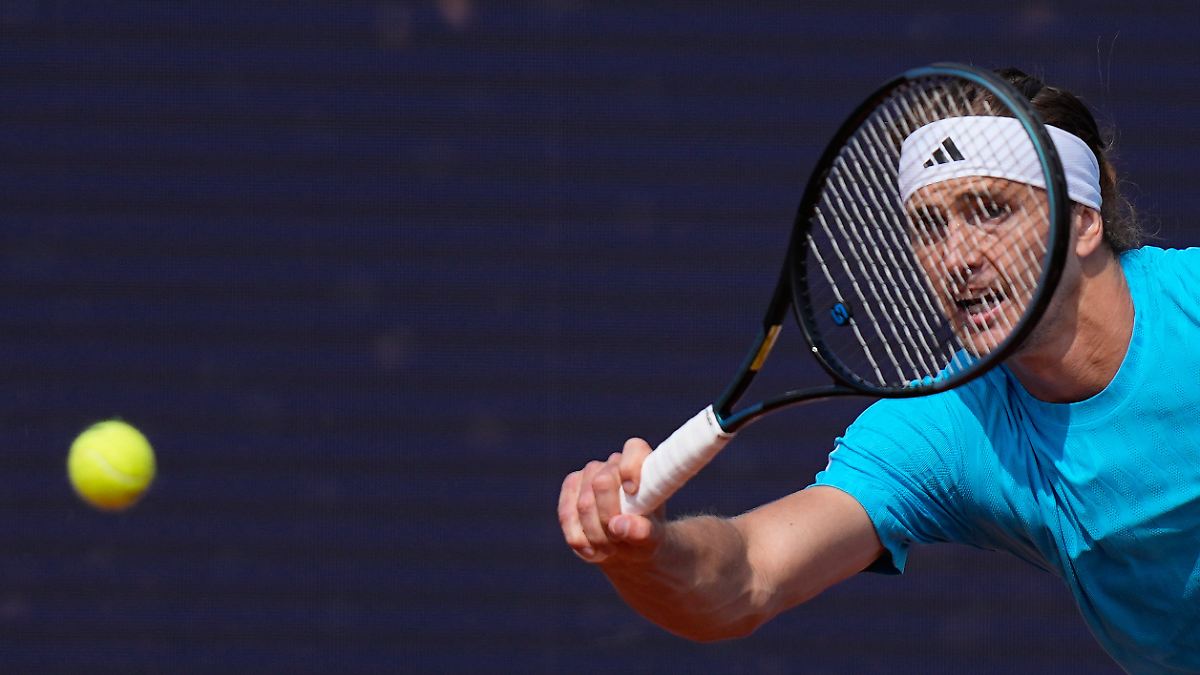 Tennisstar angesäuert: Zverev geht in Schlaggewitter unter und grübelt, was er tun soll