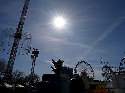 Hamburg & Schleswig-Holstein: 1,3 Millionen Menschen besuchen Hamburger Frühlingsdom