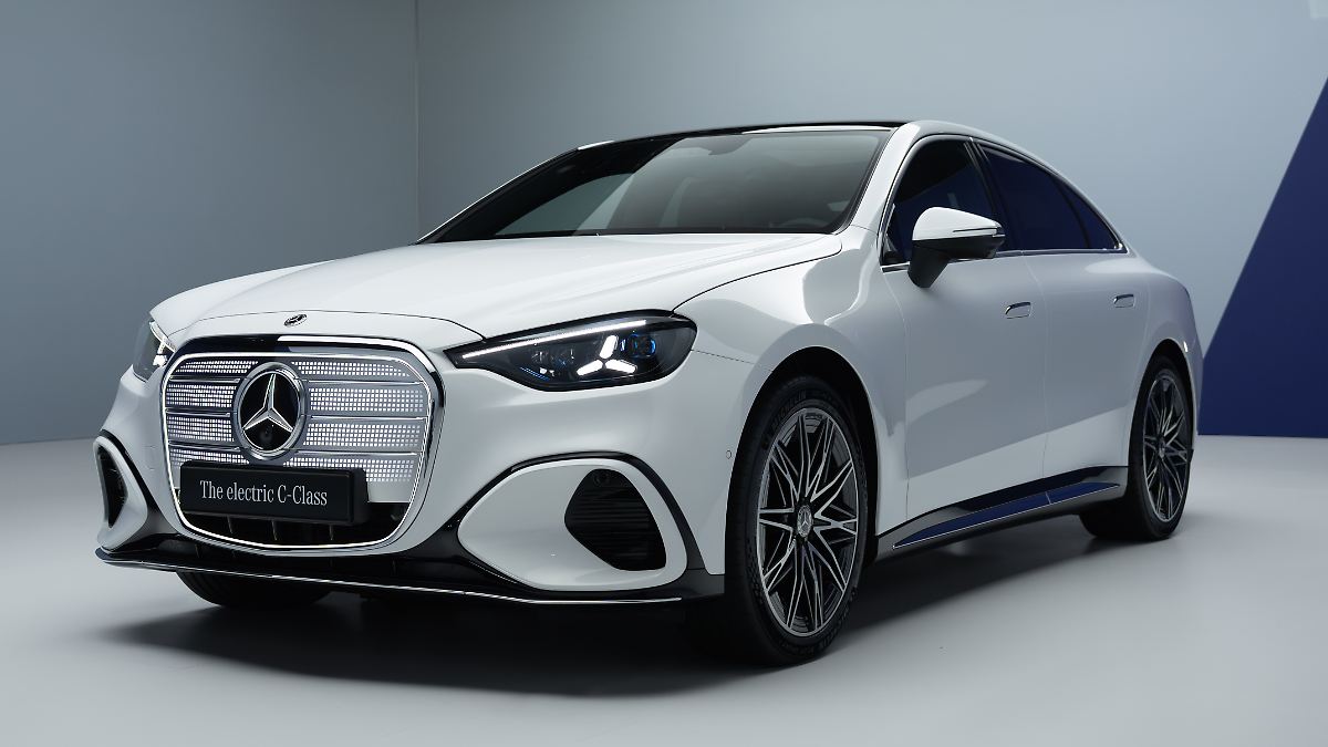 Wenn Eleganz gefragt ist: Elektrische Mercedes C-Klasse feiert Weltpremiere - übergroß und ladestark