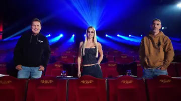 Die DSDS-Jury erwartet die Kandidaten im großen Kinosaal des Europa Parks - Quelle RTL Stefan Gregorowius