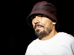 Livestream aus dem Krankenwagen: Capital Bra versetzt Fans in Aufregung