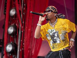 Leiche im Kofferraum : Tiktok-Star D4vd in den USA wegen Mordes angeklagt