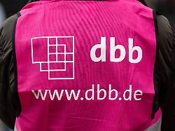 Nordrhein-Westfalen: NRW überträgt Tarifergebnis auf Beamte und Richter