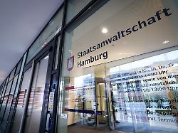 Hamburg & Schleswig-Holstein: Mutmaßliches Mitglied von pädokriminellem Netzwerk angeklagt