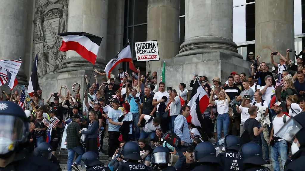 2020-08-29T172602Z-831153427-RC2TNI9HEVBD-RTRMADP-3-HEALTH-CORONAVIRUS-GERMANY-PROTEST