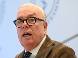 Finanzminister ducke sich weg: Ärztepräsident wettert bei Krankenkassen-Reform gegen Klingbeil