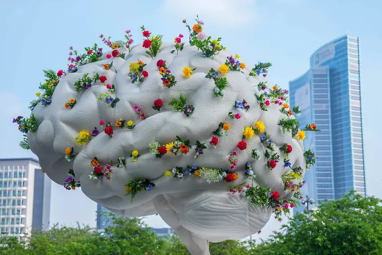 Blooming-imperfections-in-Piazza-Gae-Aulenti-Installazioni-per-il-fuorisalone-della-Milano-Design-Week-in-zona-Porta-Nuova-Milano-Italy-April-16-2026-Photo-Claudio-Furlan-LaPresse-Blooming-Imperfections-in-Piazza-Gae-Aulenti-installations-for-the-Fuorisalone-event-during-Milan-Design-Week-in-the-Porta-Nuova-area-Milan-Italy-16-April-2026-Photo-Claudio-Furlan-LaPresse