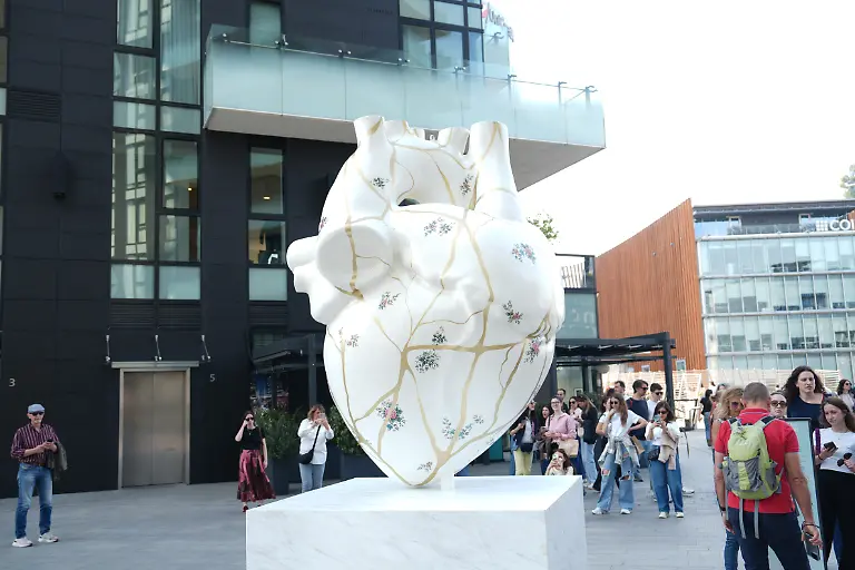 Milan-Milan-Fuorisalone-Milan-Design-Week-installations-sculptures-by-Andrea-Olivari-in-Piazza-Gae-Aulenti-Credit-Image-Duilio-Piaggesi-IPA-via-ZUMA-Press
