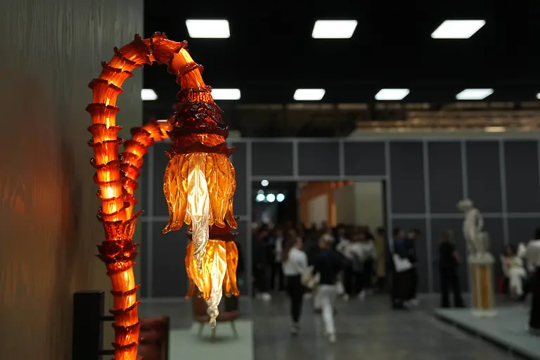 Salone-del-Mobile-2026-per-la-Milano-Design-Week-presso-Rho-Fiera-Milano-Milano-Italy-April-21-2026-Photo-Claudio-Furlan-LaPresse-Salone-del-Mobile-2026-as-part-of-Milan-Design-Week-at-Rho-Fiera-Milano-Milan-Italy-21-April-2026-Photo-Claudio-Furlan-LaPresse